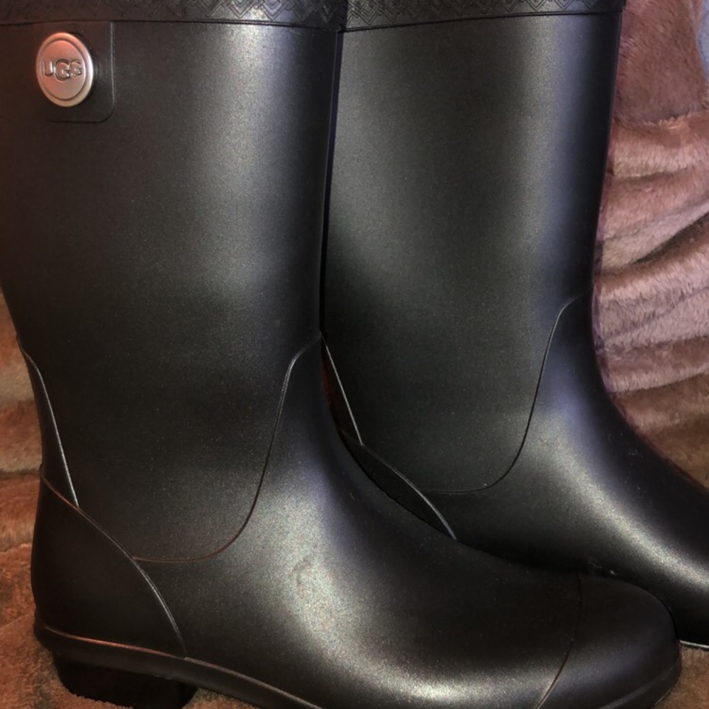 UGG rainboots- matte black